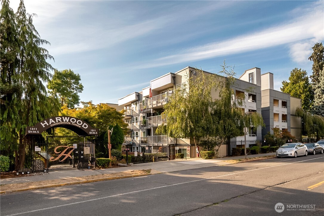 1311 S 12th Avenue Seattle WA 98144