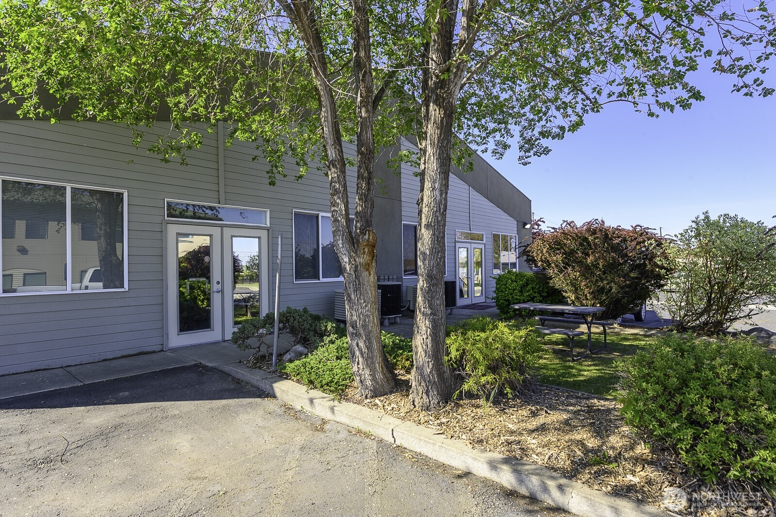 1010 S Pioneer Way Moses Lake WA 98837