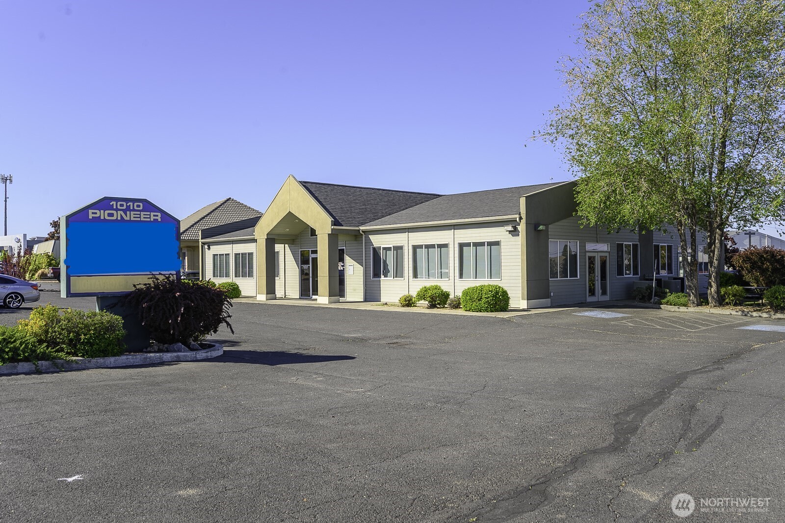 1010 S Pioneer Way Moses Lake WA 98837