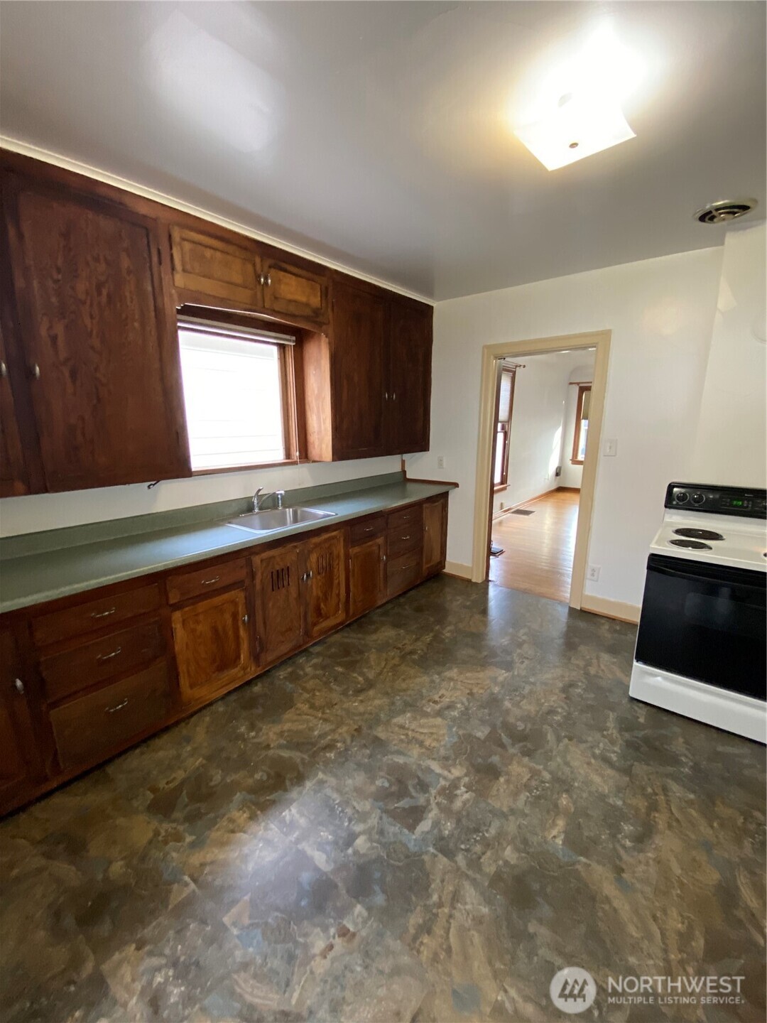 1222 9th Street Bremerton WA 98337