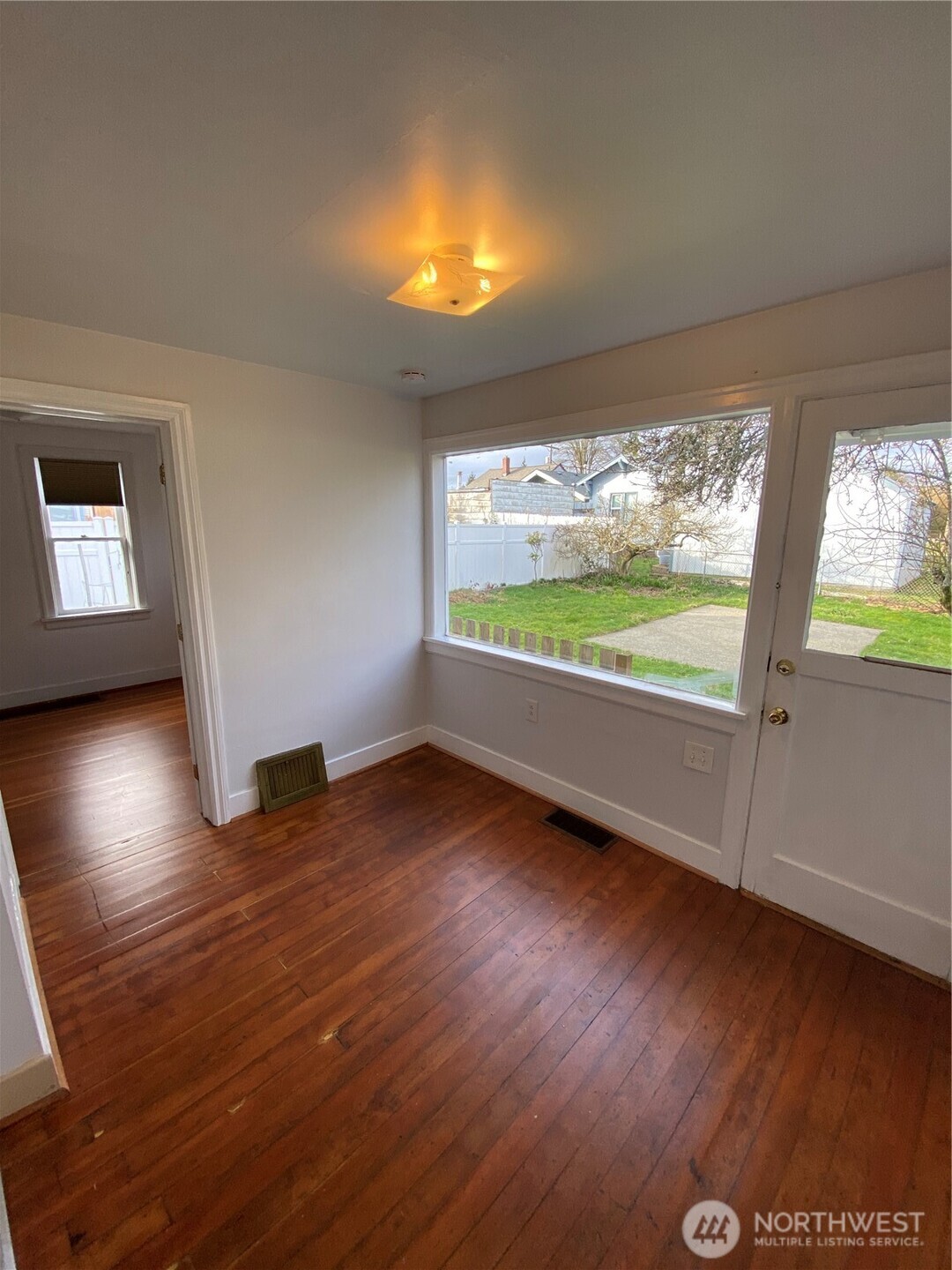 1222 9th Street Bremerton WA 98337