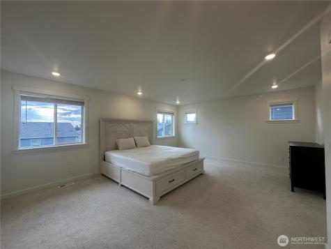 5016 88th Dr NE Marysville WA 98270