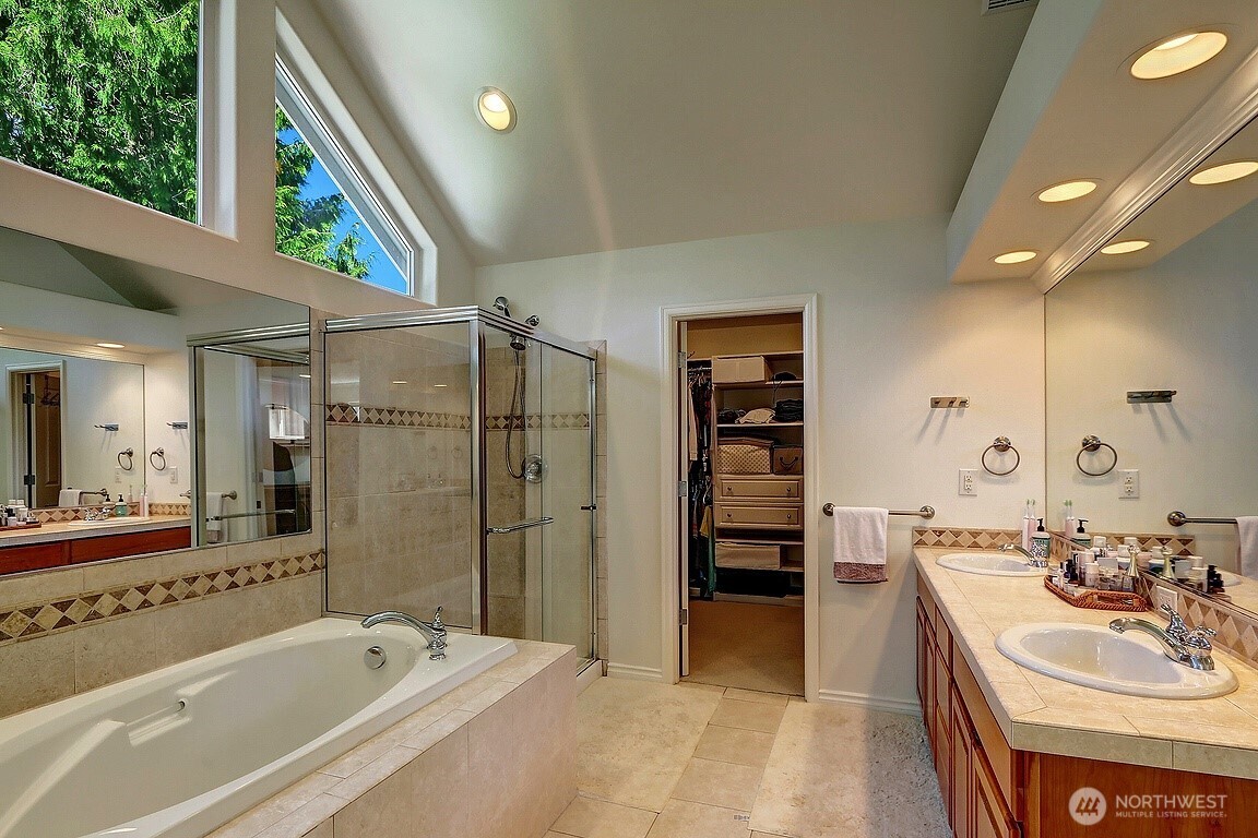 13028 NE 70th Drive Kirkland WA 98033