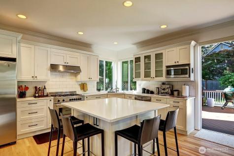 13028 NE 70th Drive Kirkland WA 98033