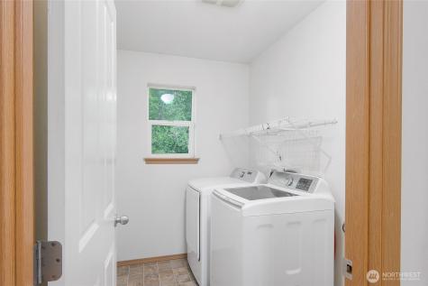 27824 242nd Place SE Maple Valley WA 98038