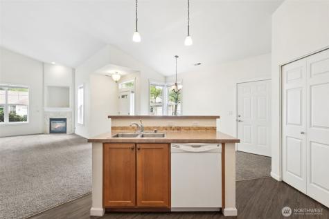 24202 224th Avenue SE Maple Valley WA 98038