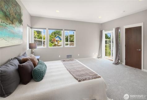 3635 Carr Place N Seattle WA 98103