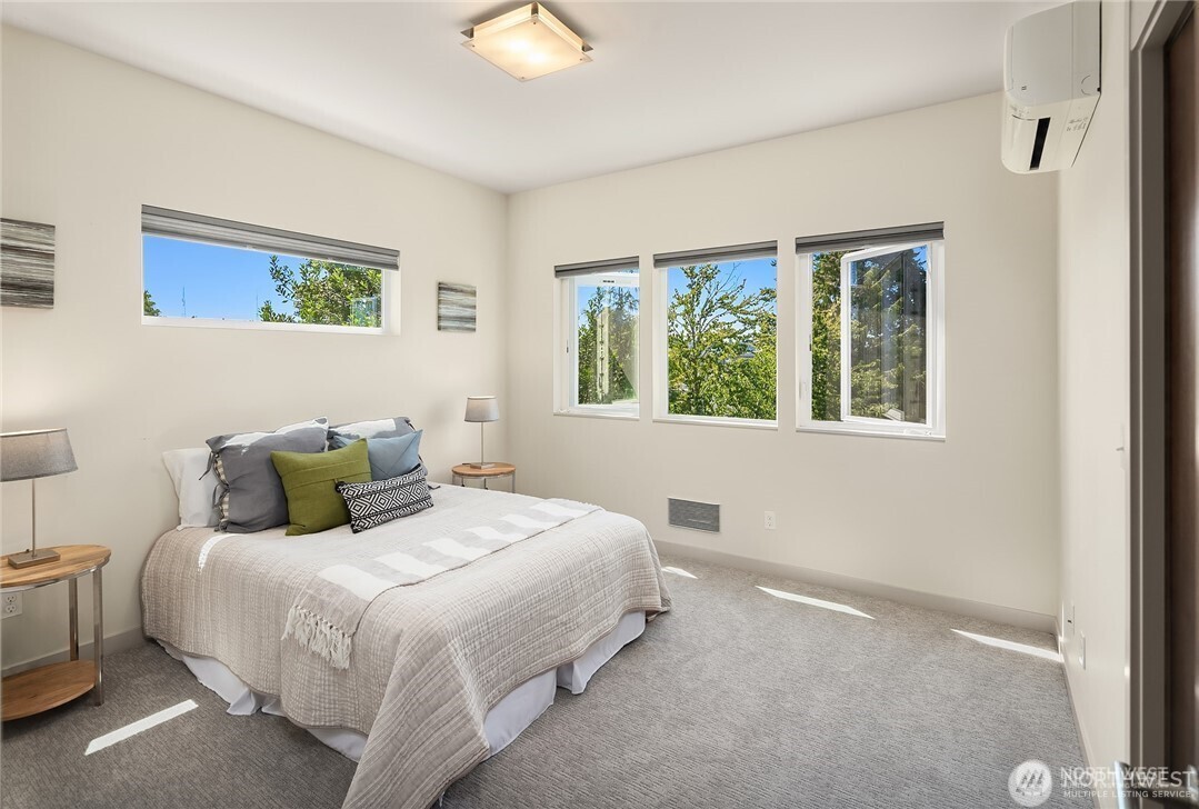 3635 Carr Place N Seattle WA 98103