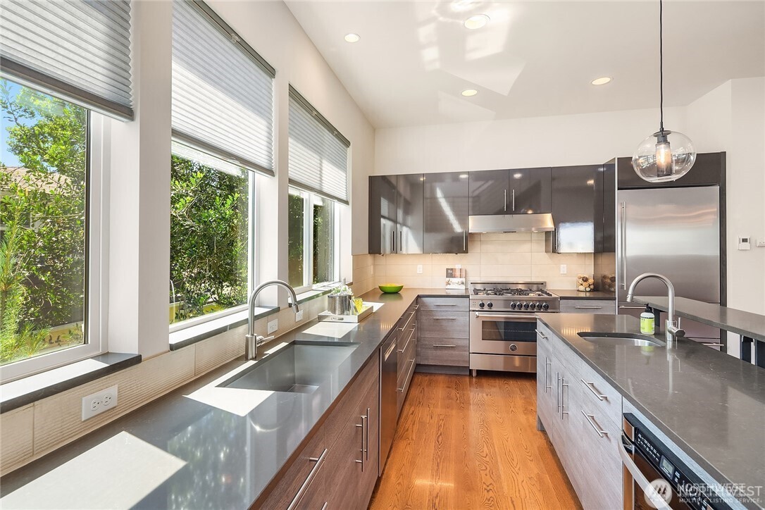 3635 Carr Place N Seattle WA 98103