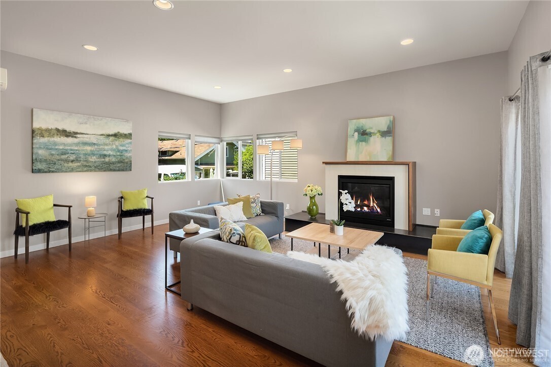 3635 Carr Place N Seattle WA 98103