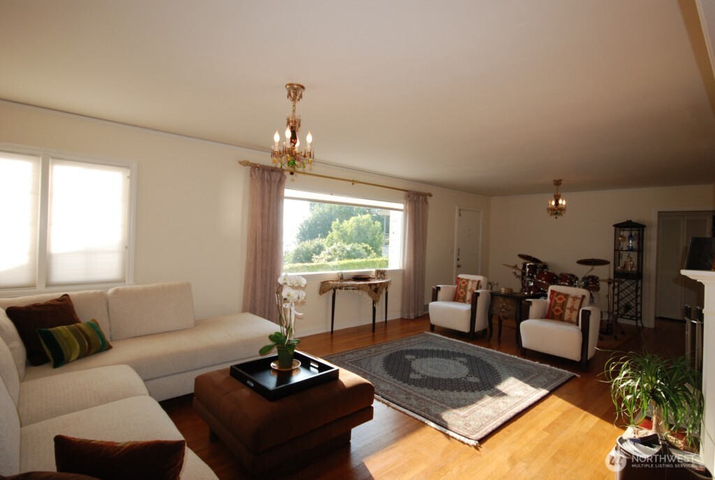 4610 Lake Wa Boulevard NE Kirkland WA 98033
