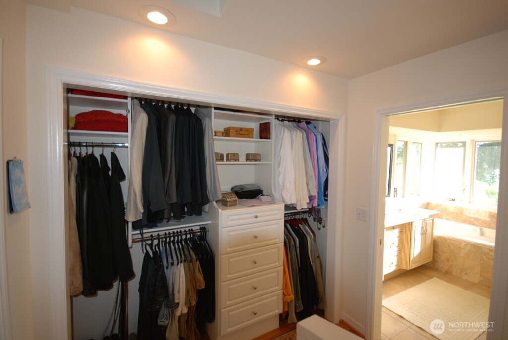 4610 Lake Wa Boulevard NE Kirkland WA 98033
