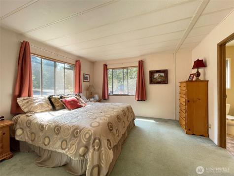 121 Ivy Lane Port Angeles WA 98362
