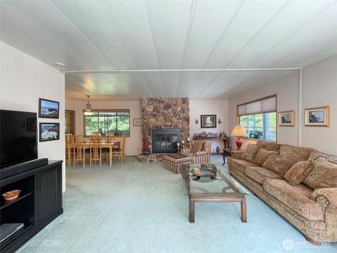 121 Ivy Lane Port Angeles WA 98362