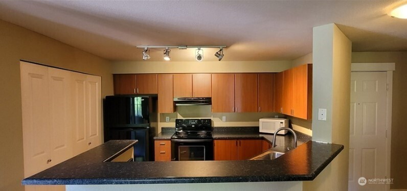7711 NE 175th Street Kenmore WA 98028