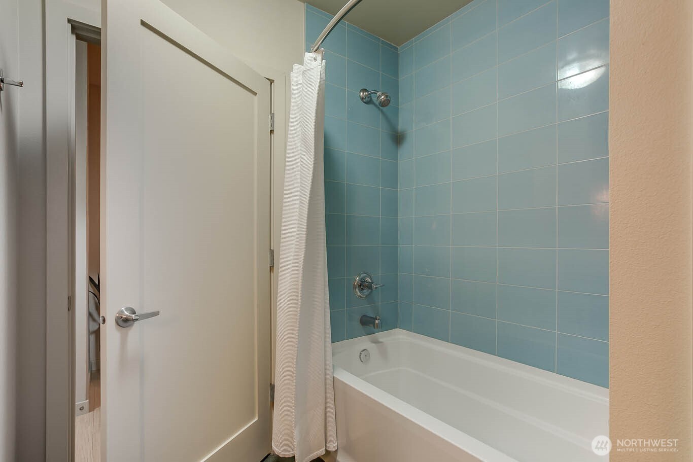 3104 Western Avenue Seattle WA 98121