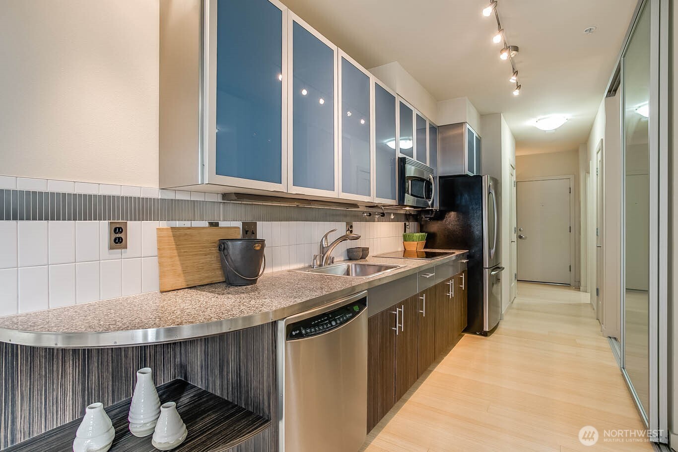 3104 Western Avenue Seattle WA 98121