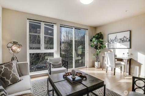 3104 Western Avenue Seattle WA 98121
