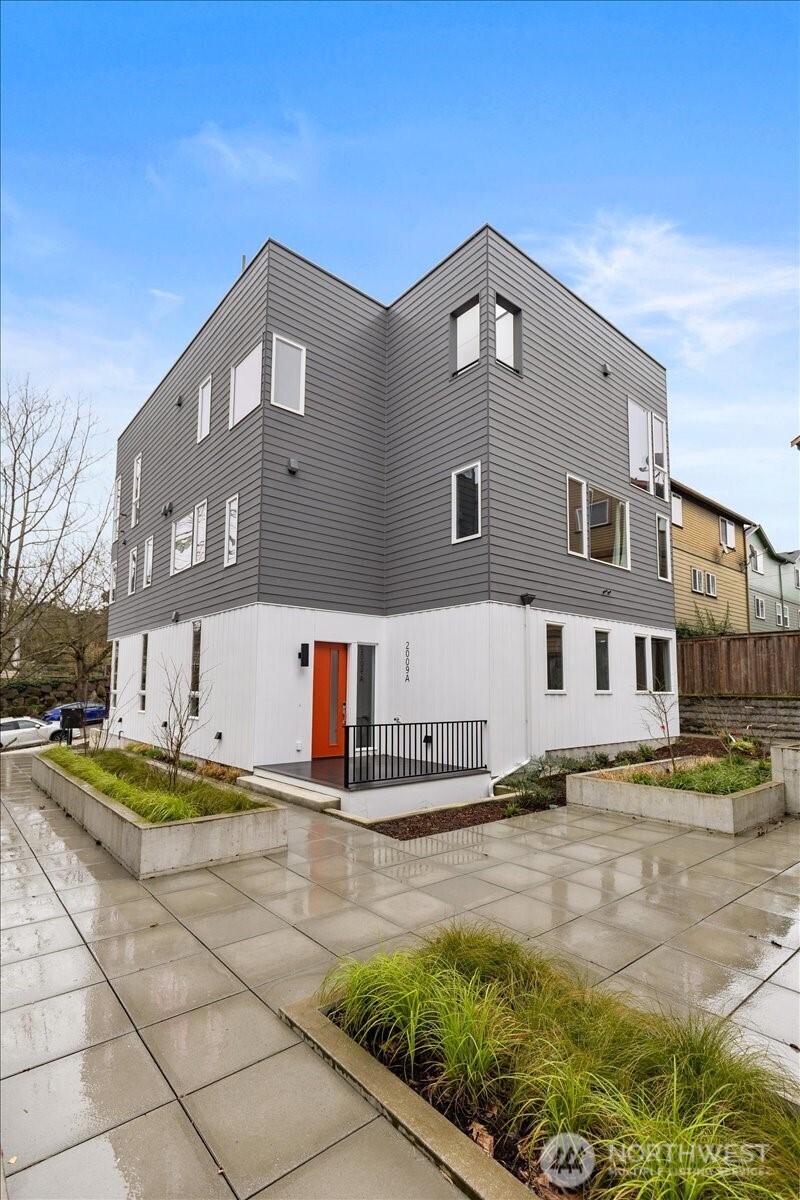 2009 S Norman Seattle WA 98144