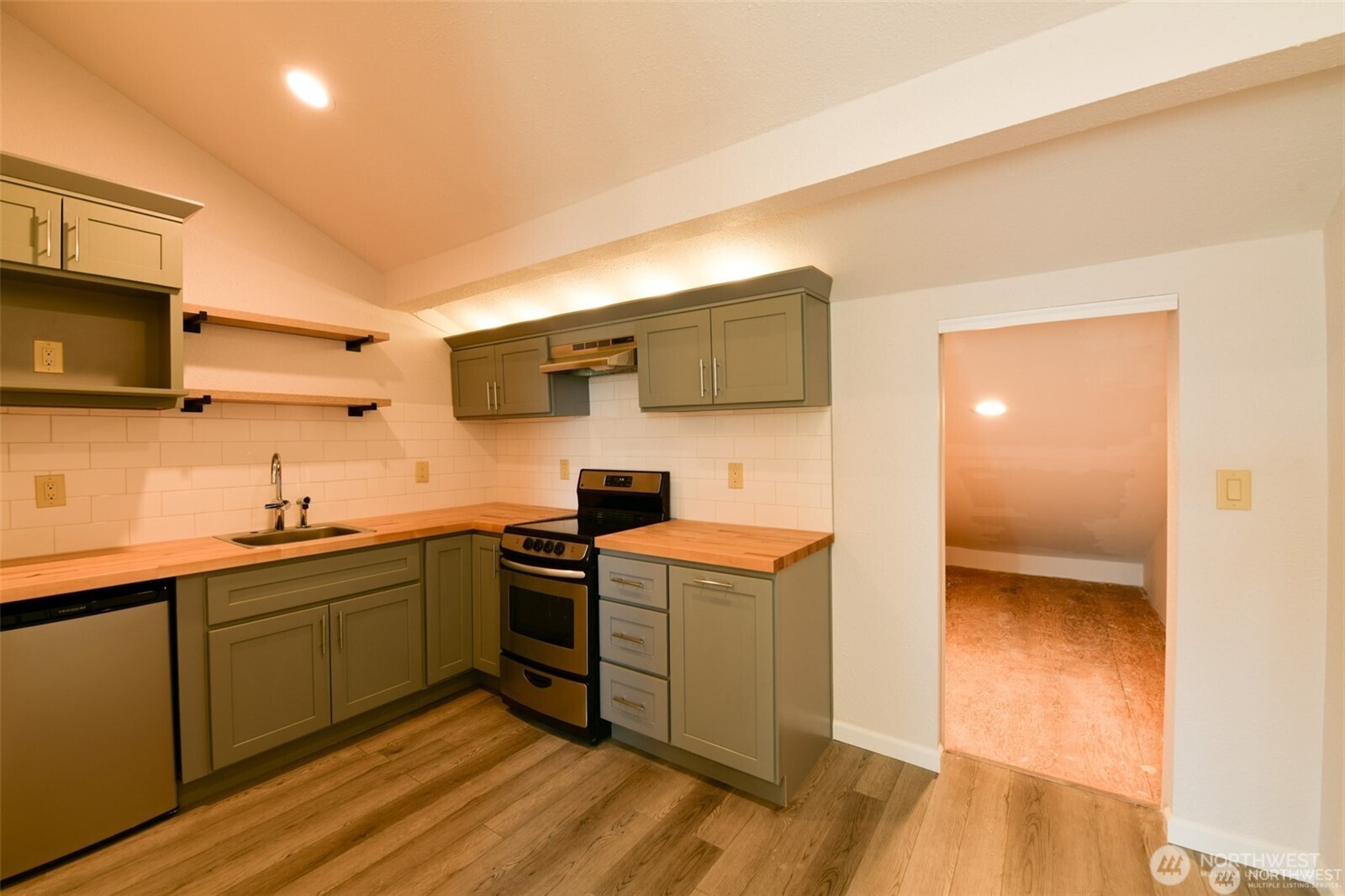 3220 Loma Court NE Tacoma WA 98422