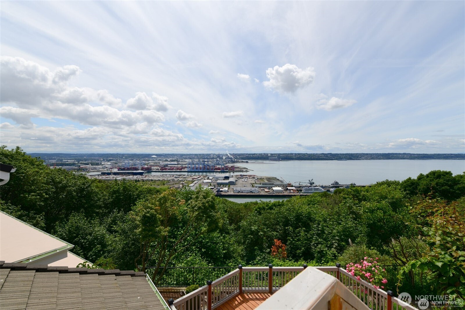 3220 Loma Court NE Tacoma WA 98422