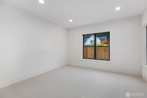 2202 102nd Place SE Bellevue WA 98004