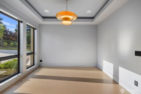 2202 102nd Place SE Bellevue WA 98004