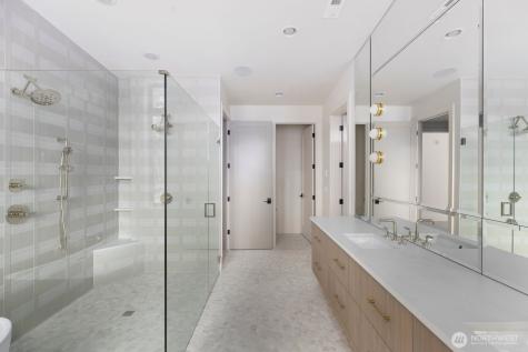 2202 102nd Place SE Bellevue WA 98004