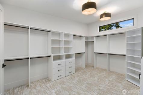 2202 102nd Place SE Bellevue WA 98004