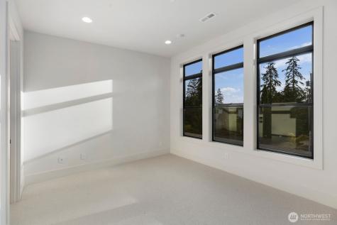 2202 102nd Place SE Bellevue WA 98004