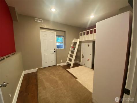 24417 SE 17th Place Sammamish WA 98075