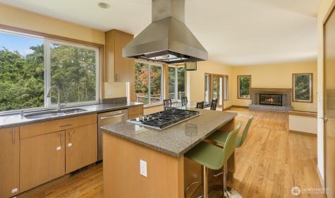 16434 SE 58th Place Bellevue WA 98006