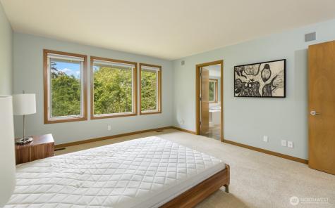 16434 SE 58th Place Bellevue WA 98006