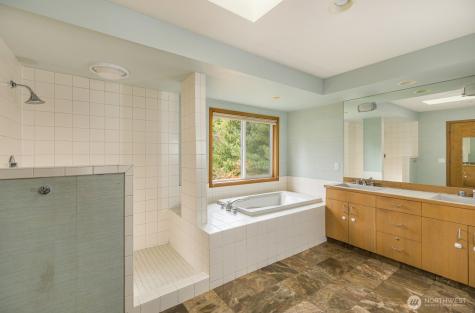 16434 SE 58th Place Bellevue WA 98006