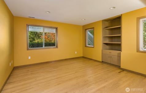 16434 SE 58th Place Bellevue WA 98006