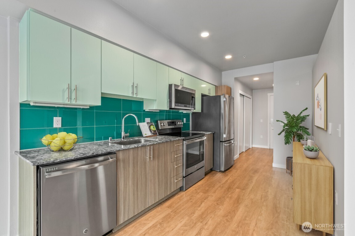 1085 103rd Avenue NE Bellevue WA 98004