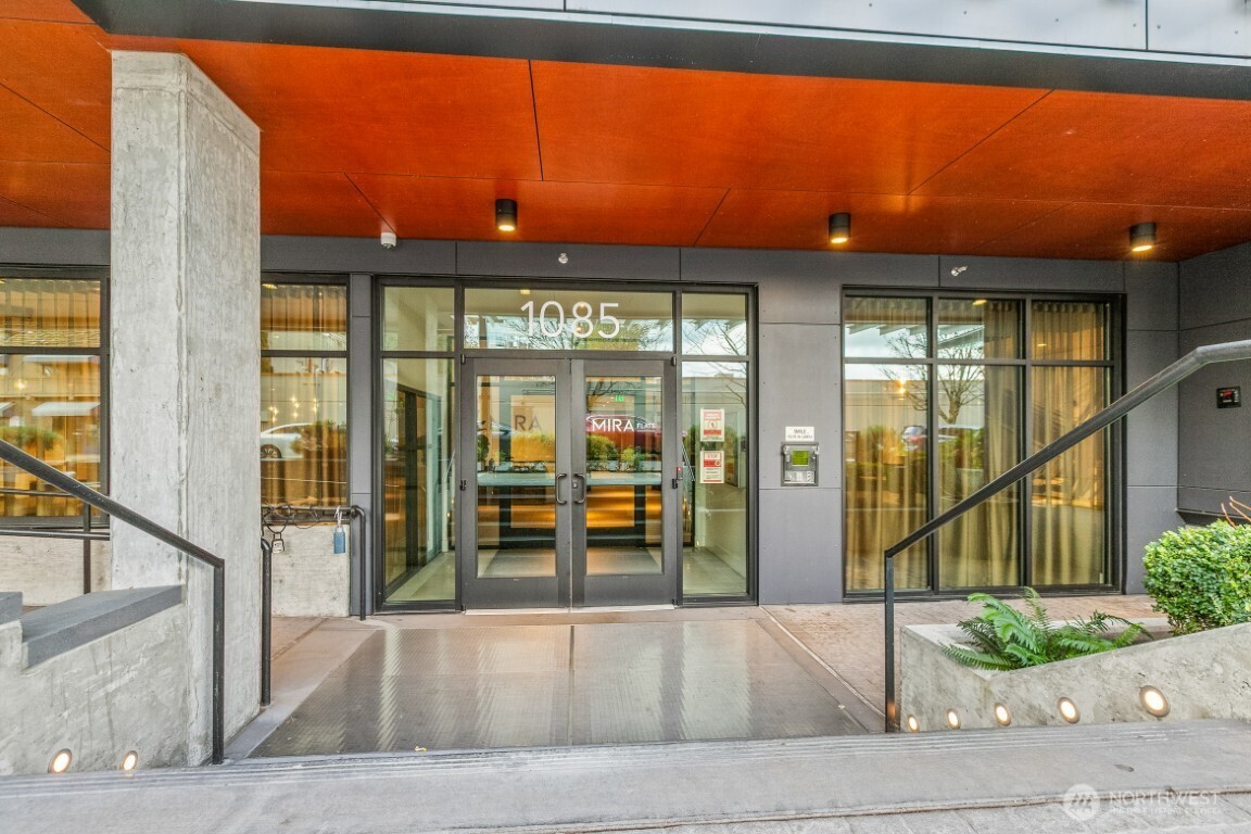 1085 103rd Avenue NE Bellevue WA 98004