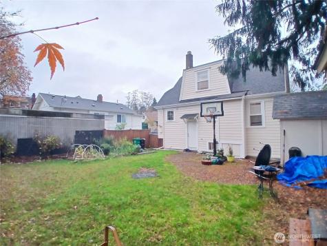 6007 25th Avenue NE Seattle WA 98115