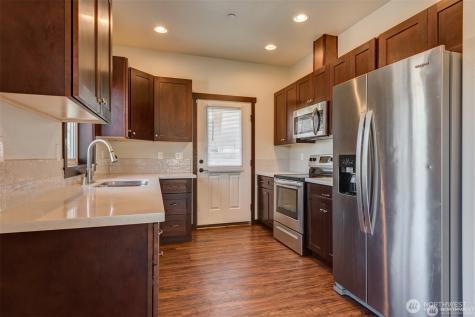 3323 Hoyt Avenue Everett WA 98201