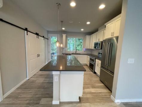13420 Manor Way Lynnwood WA 98087
