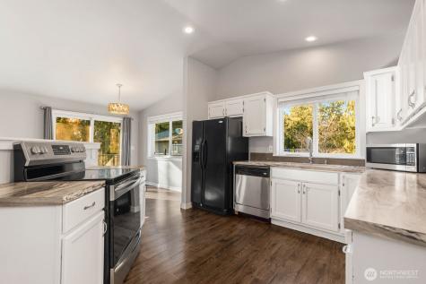 3122 Glacier Lane Camano Island WA 98282