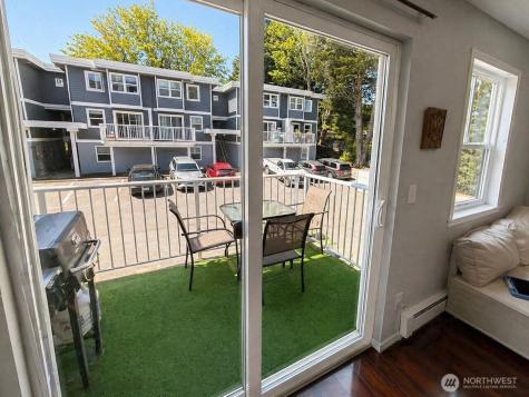 6703 204th Street SW Lynnwood WA 98036