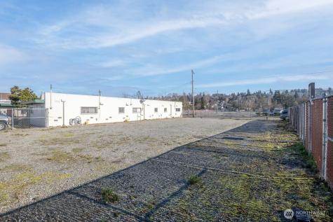 321 State Avenue N Kent WA 98030