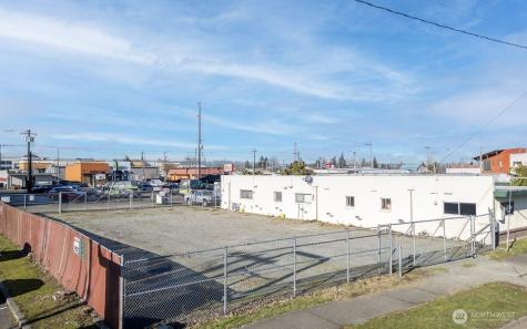 321 State Avenue N Kent WA 98030