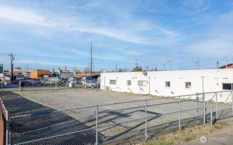 321 State Avenue N Kent WA 98030