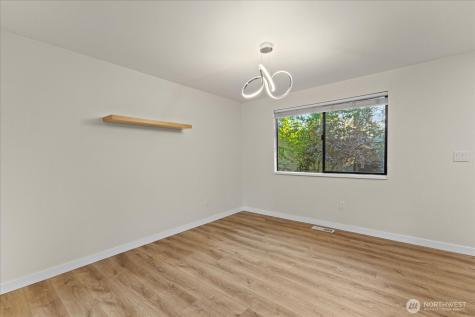 9607 122nd Avenue SE Renton WA 98056