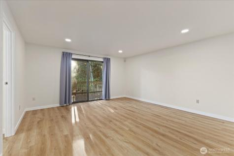 9607 122nd Avenue SE Renton WA 98056