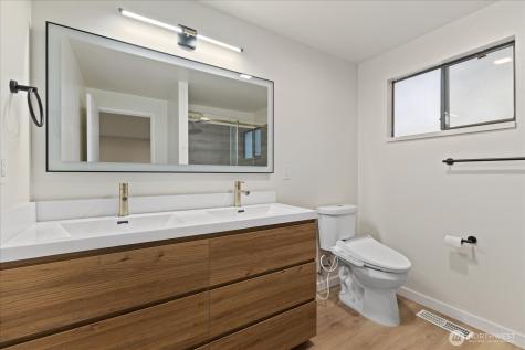 9607 122nd Avenue SE Renton WA 98056