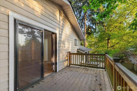 9607 122nd Avenue SE Renton WA 98056