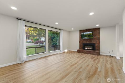 9607 122nd Avenue SE Renton WA 98056